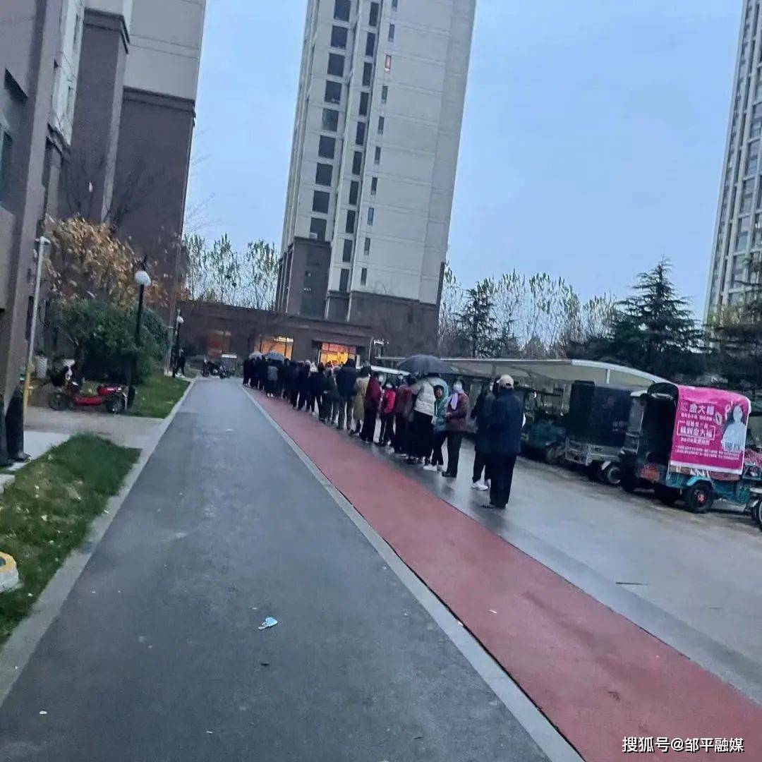 关于深圳男篮迎社区盾关键赛,关键时刻豪取连胜,赛场秩序良好,医务组通报恢复的信息 关于深圳男篮迎社区盾关键赛,关键时刻豪取连胜,赛场秩序良好,医务组通报恢复的信息