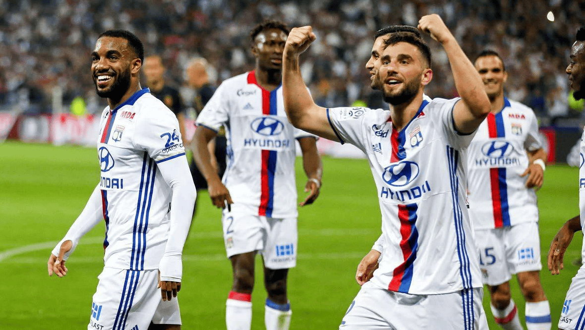 包含里昂迎法甲关键赛，今晚临场应变，目标明确，赛程密集仍需轮换的词条