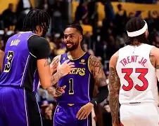 英超赛程吃紧；洛杉矶湖人冲刺阶段篮板制胜；管理层满意；阵容厚度经受考验(英超赛程怎么排)