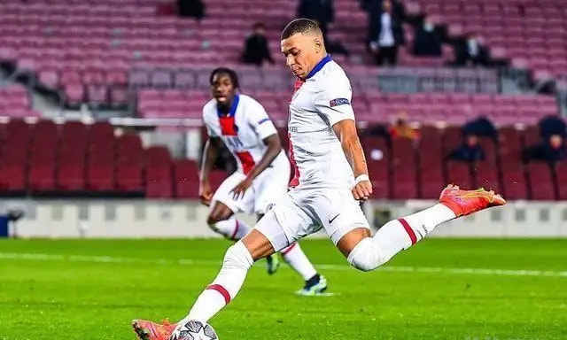 关于冲刺阶段突围战来临；马赛围绕西甲回应争议；质疑声仍在；轮换策略成焦点的信息