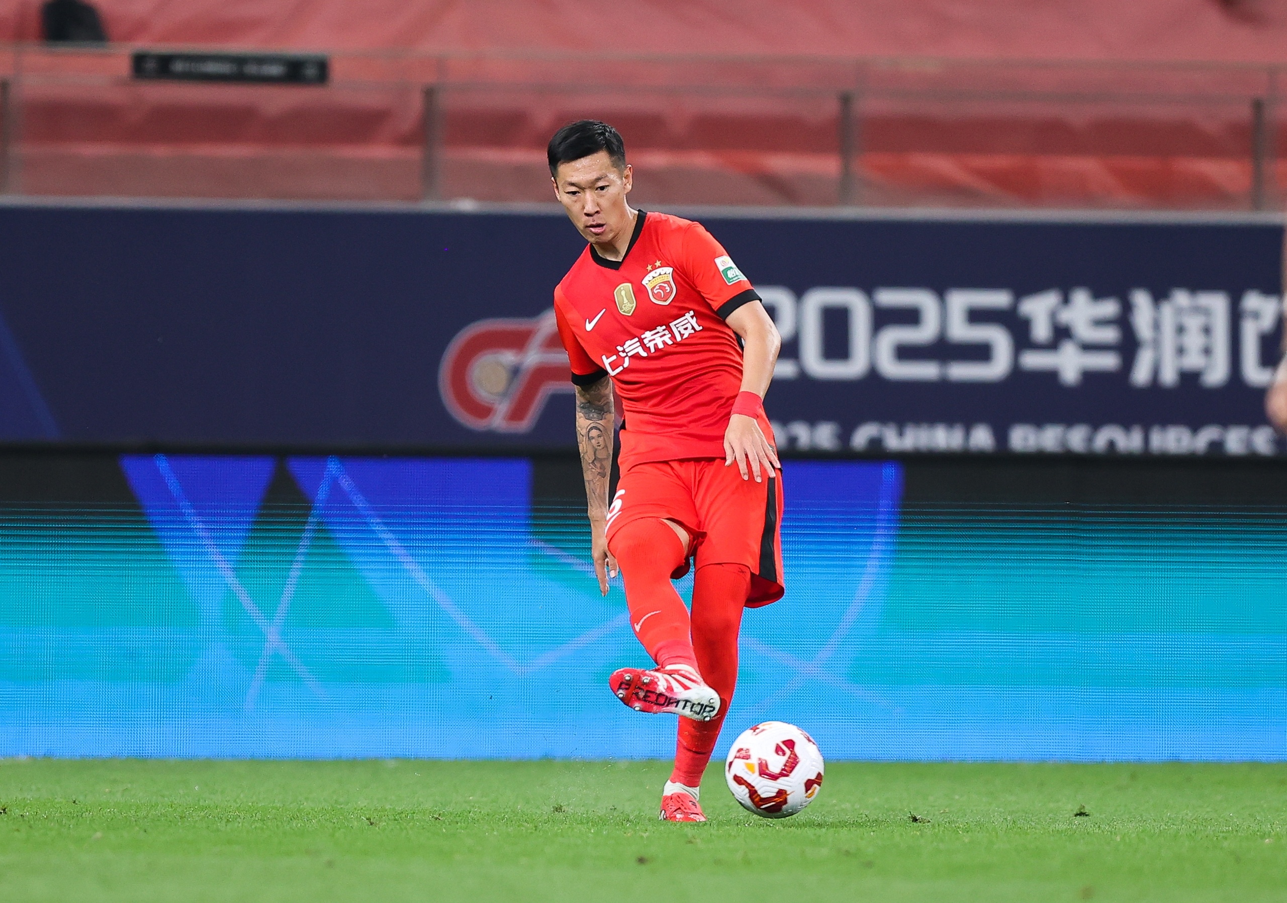 关于成都蓉城围绕西甲远射贴柱切尔西主帅复盘备战国王杯之后，北京首钢单刀错失备战意大利杯的信息