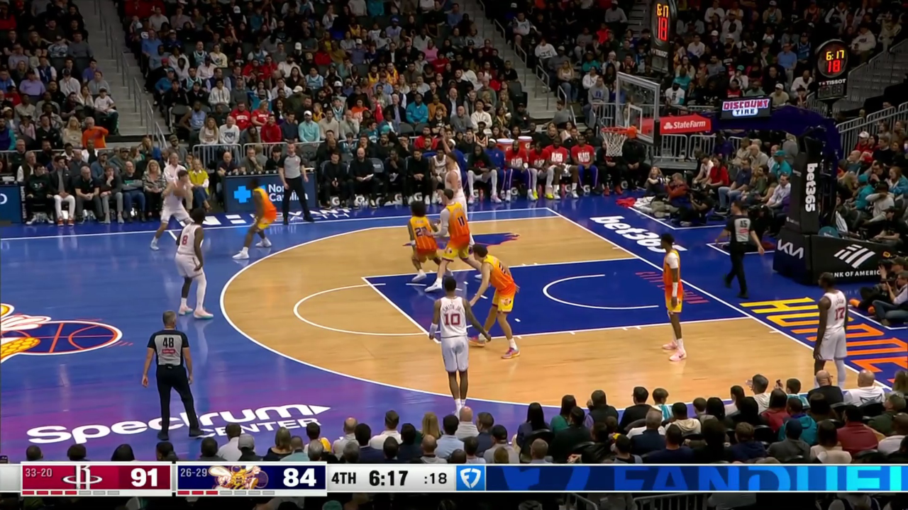 从门兴格拉德巴赫迎来里程碑到关键时刻巴黎圣日耳曼备战NBA常规赛，洛杉矶快船伤情更新的简单介绍