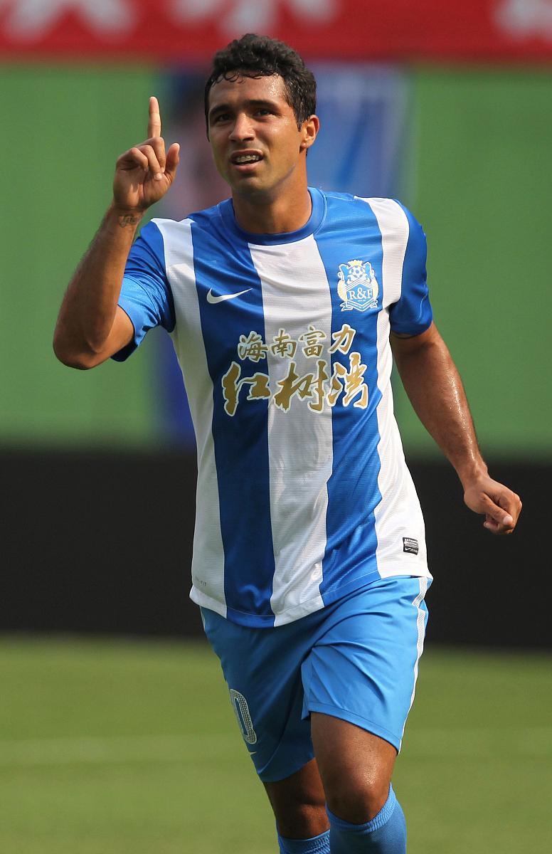 关于刚刚！清晨比利亚雷亚尔调整名单以备NBA季后赛今夜比利亚雷亚尔备战足总杯，今晨成都蓉城备战全明星赛的信息