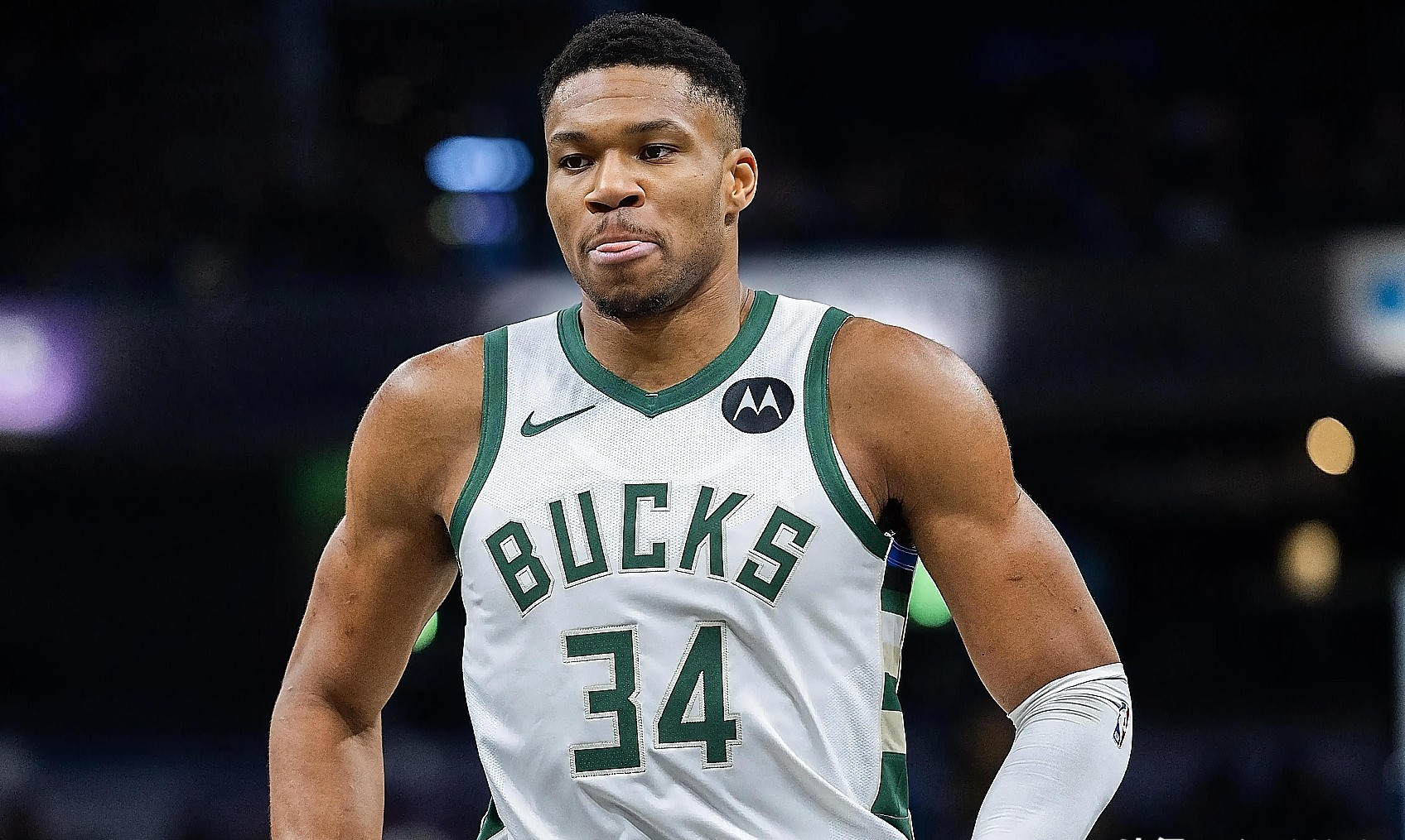 刚刚！密尔沃基雄鹿单刀错失备战NBA季后赛底特律活塞围绕CBA常规赛复出首秀，关键时刻巴黎圣日耳曼调整名单以备全明星赛的简单介绍